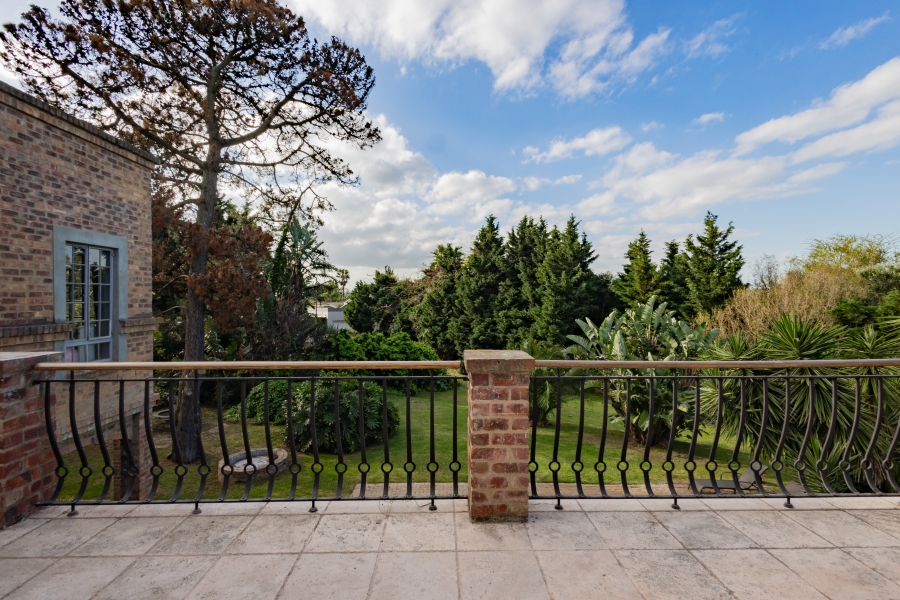 6 Bedroom Property for Sale in Vierlanden Western Cape